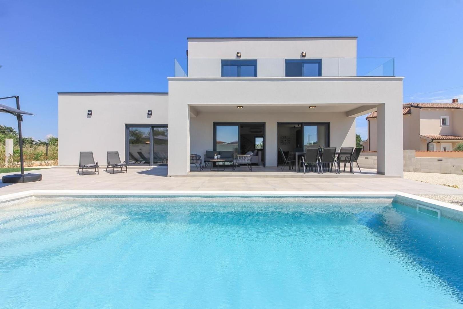 Mit Privatpool Fuer 8 Personen Ca 180 Qm In Loborika, Istrien Suedkueste Von Istrien Ferienhaus *