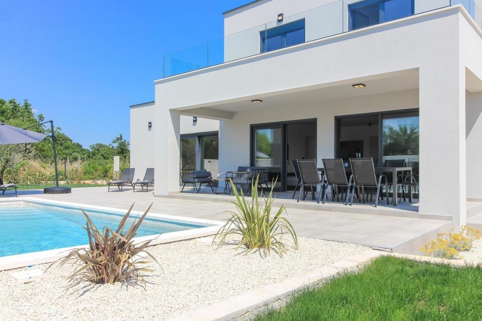 Mit Privatpool Fuer 8 Personen Ca 180 Qm In Loborika, Istrien Suedkueste Von Istrien Pula