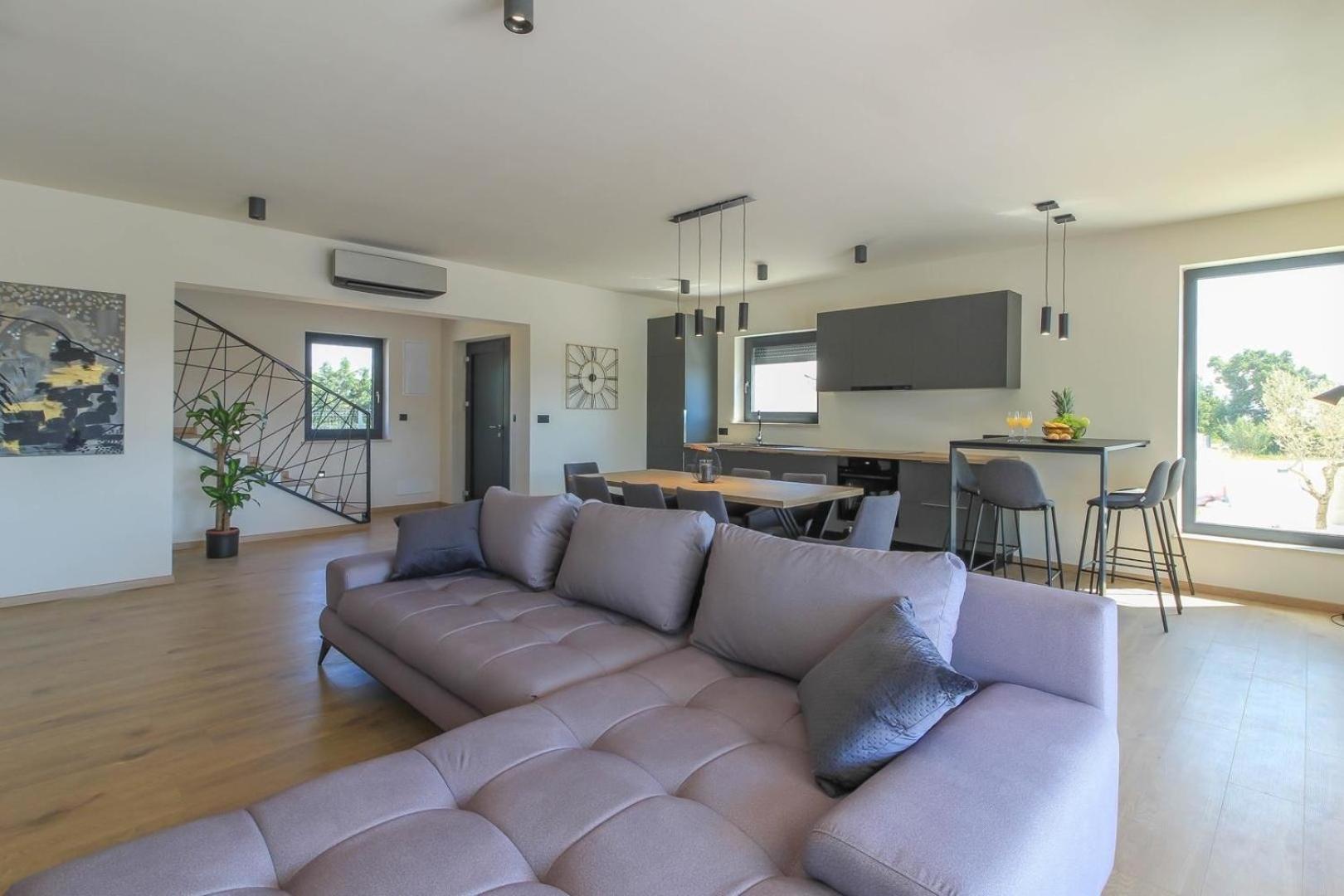 Mit Privatpool Fuer 8 Personen Ca 180 Qm In Loborika, Istrien Suedkueste Von Istrien